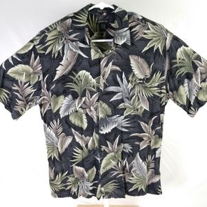 St. John's Bay Hawaiian style Size L
